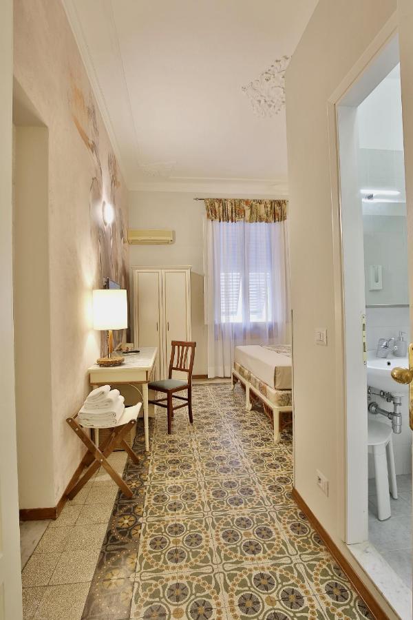 Madama Guest House Флоренция Екстериор снимка