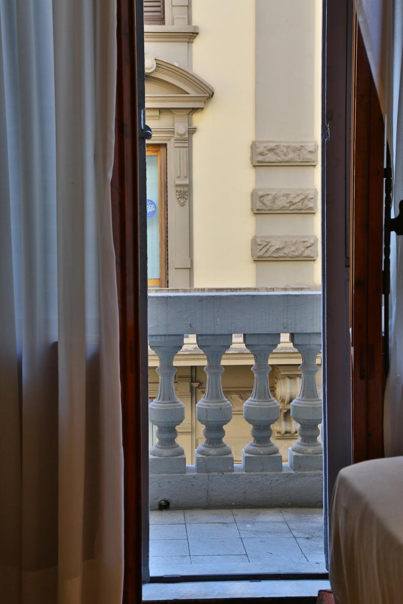 Madama Guest House Флоренция Екстериор снимка